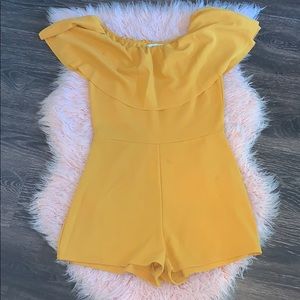 🎉HOST PICK🎉Gold shorts jumper